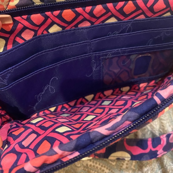 Vera Bradley crossbody - Picture 2 of 4
